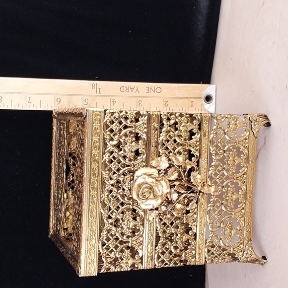 Vintage Hollywood Regency Gold Metal with Rose Tissue Box Holder - Picture 10 of 11